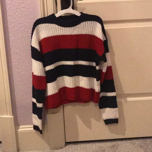 NWOT Sweater - Picture 5 of 8